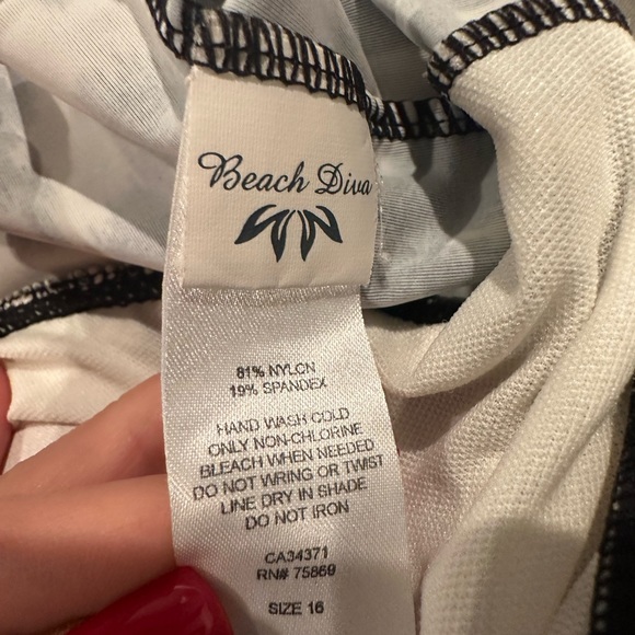 Beach Diva Plus tankini top size 16 with women’s size 14 bottomed skirt - Picture 2 of 7